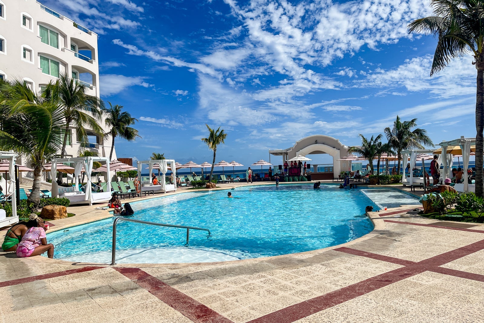 main pool at wyndham alltra cancun