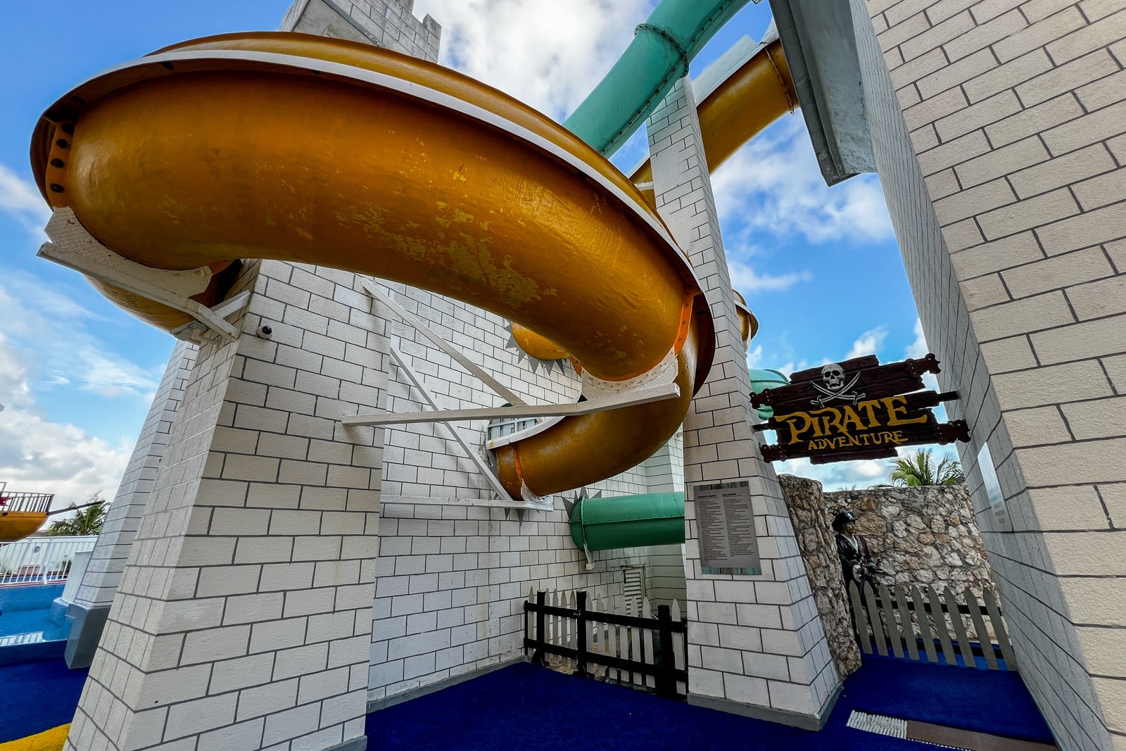 Family pool area at Wyndham Altra Cancun