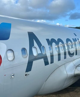 American Airlines Airbus A319 Miami St. Kitts Airport