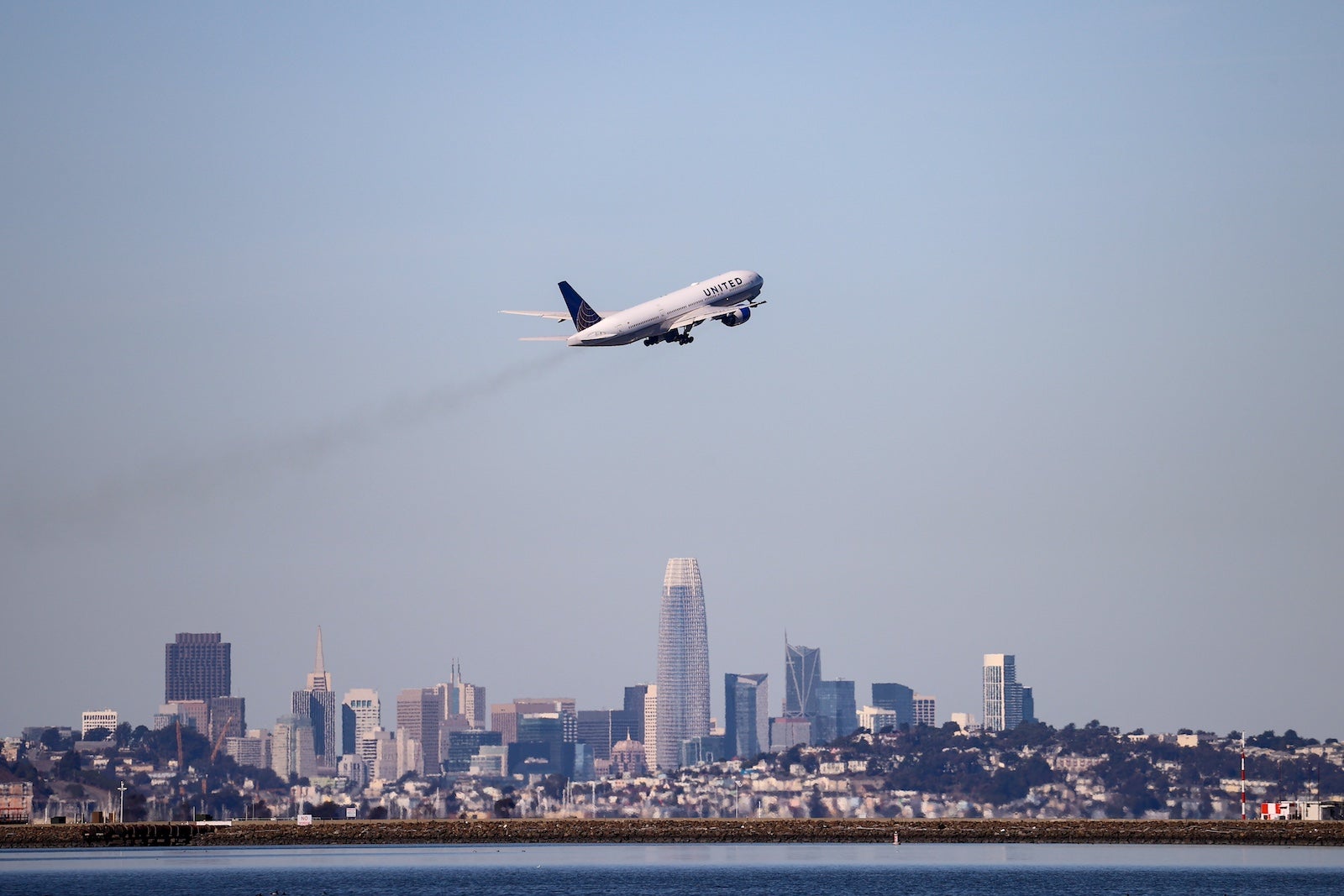 united plane takeoff SFO