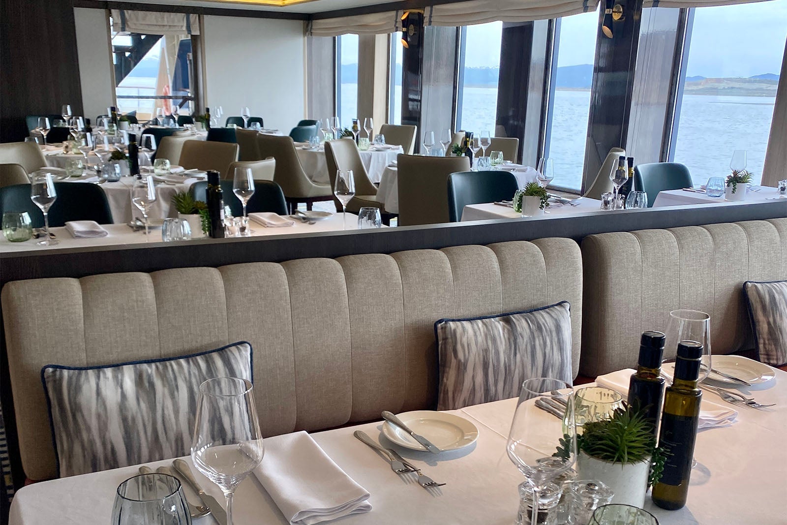 Restaurant on World Voyager.