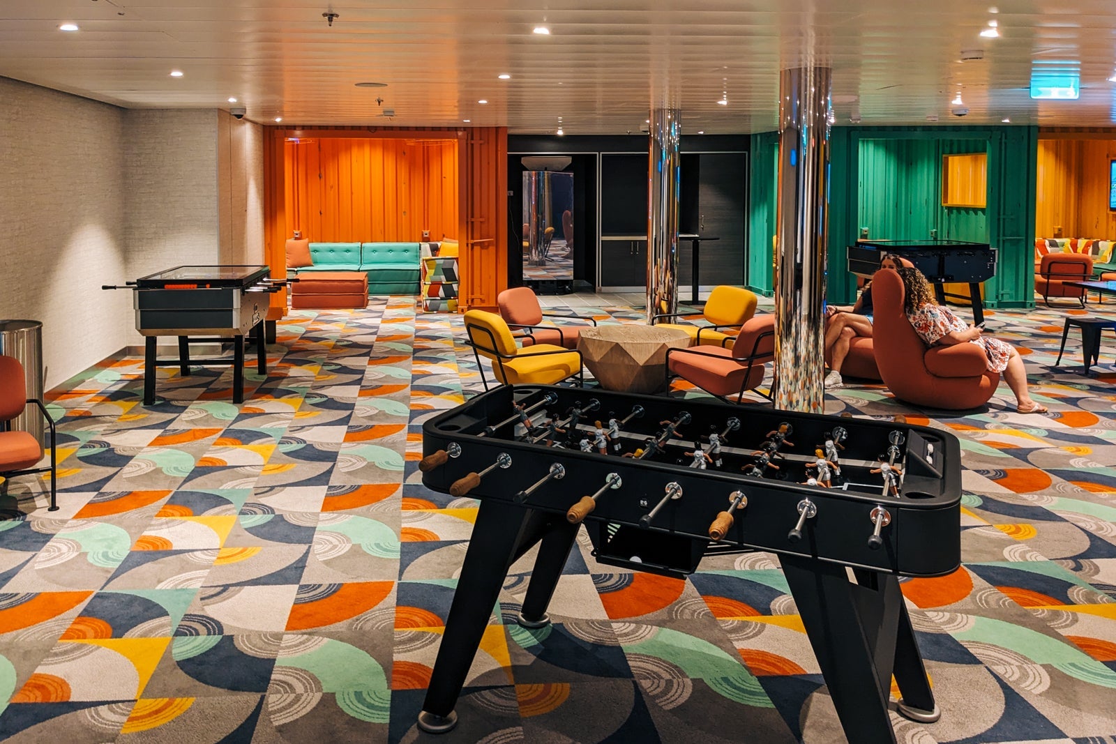 Social 020 teen club.