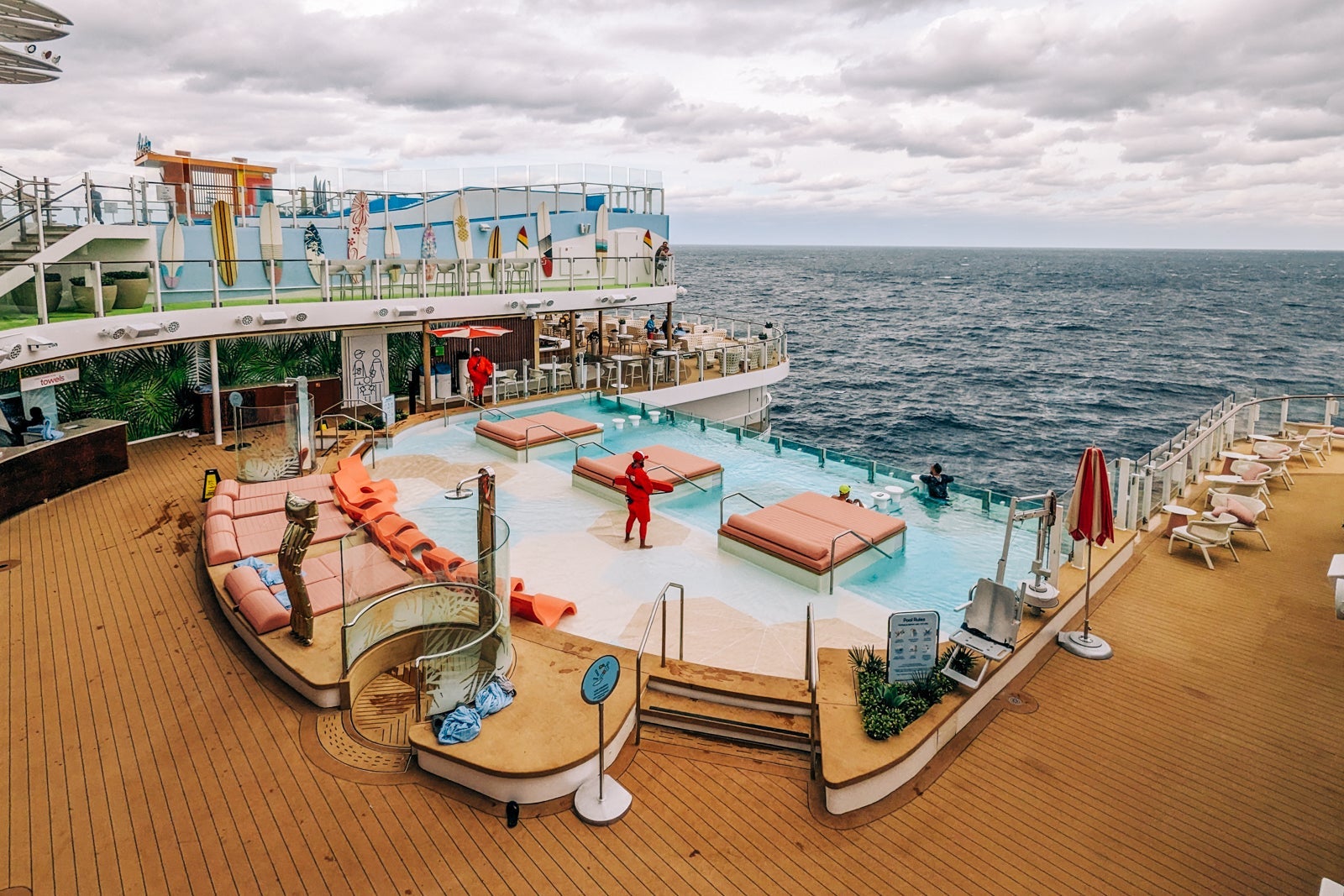 The Hideaway cantilevered infinity pool