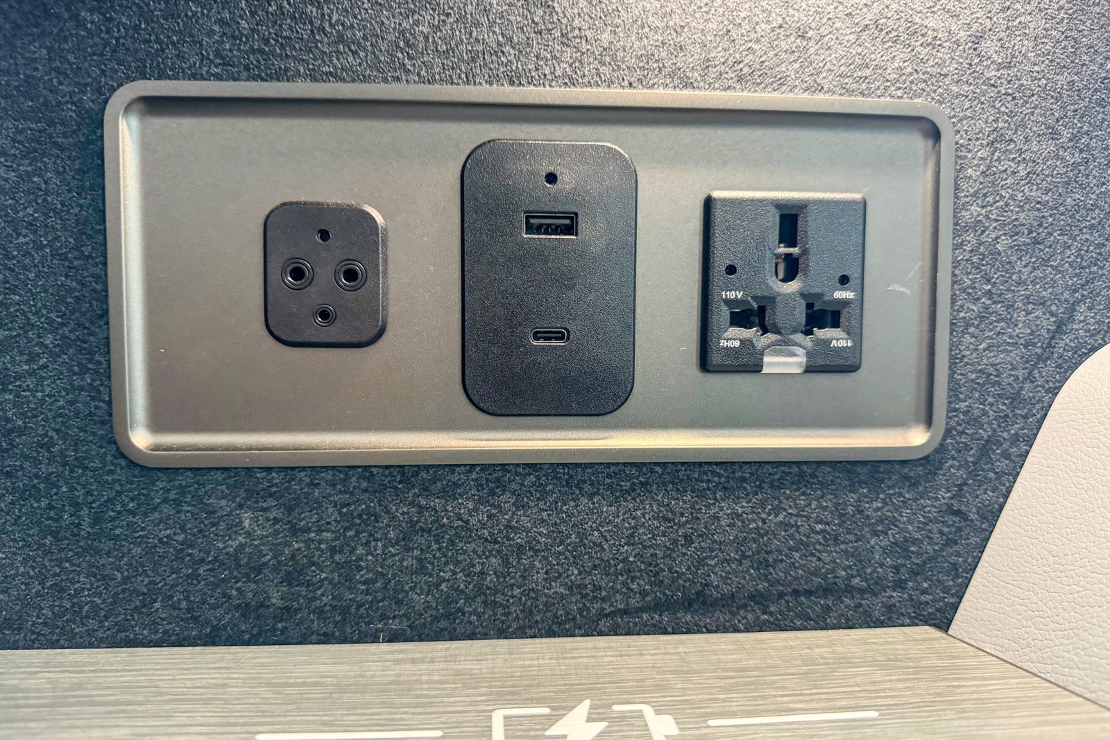 Charging in Cabin on Japan Airlines Inaugural