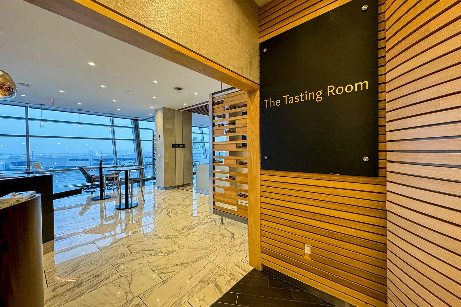 Japan Airlines JFK Lounge