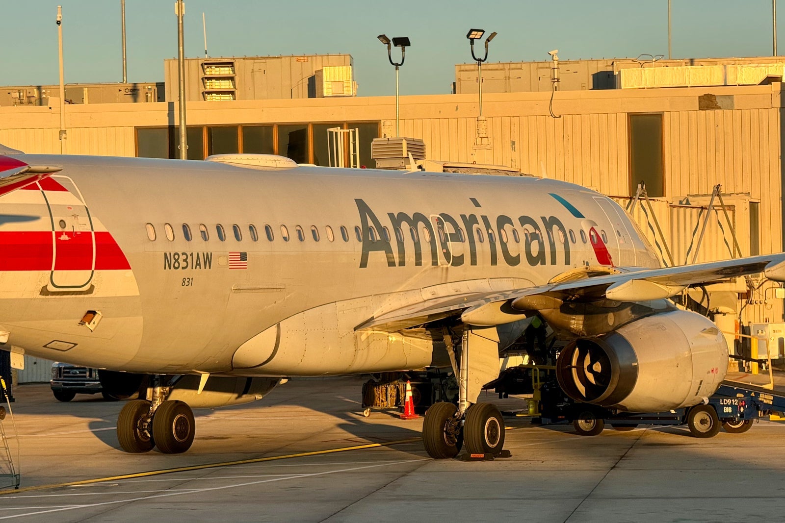 american airlines plane
