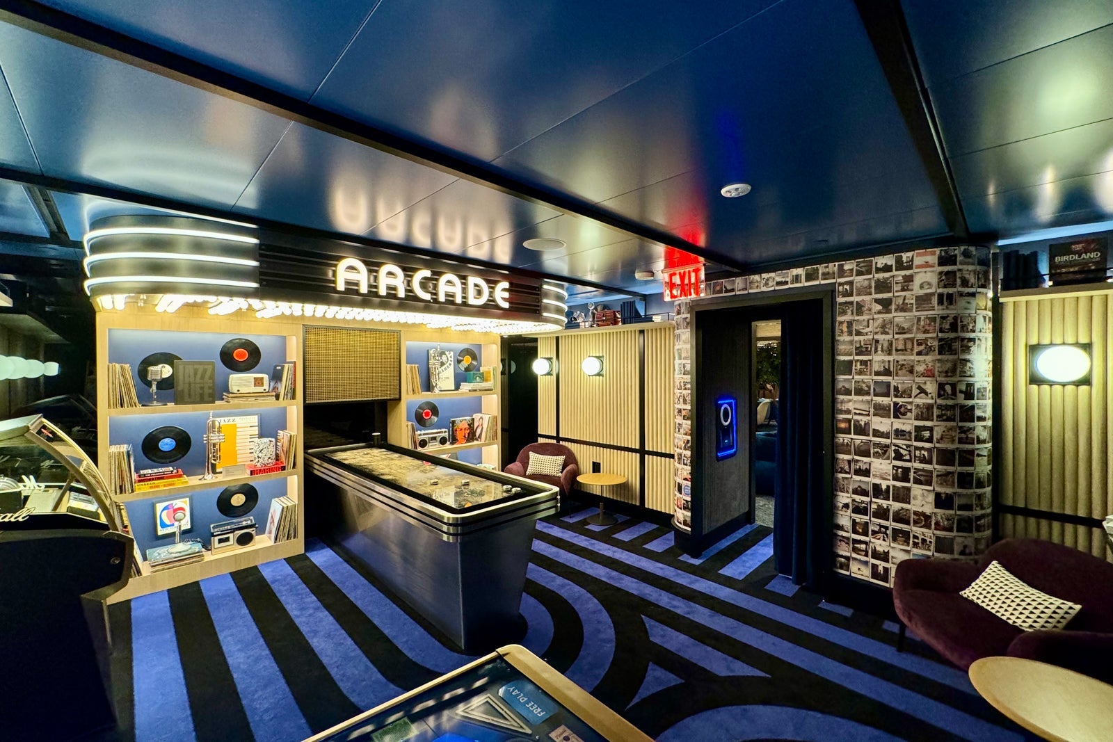 Arcade at Chase Sapphire Lounge LaGuardia La Guardia