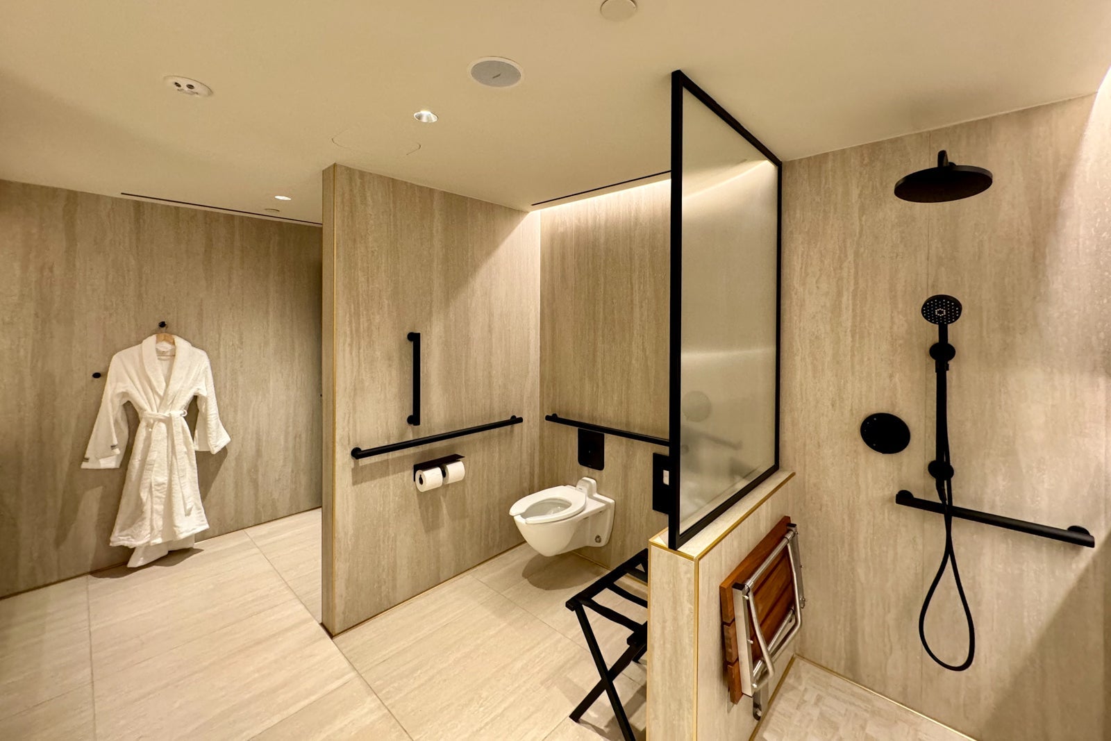 Bathroom in Chase Sapphire Lounge LaGuardia LGA