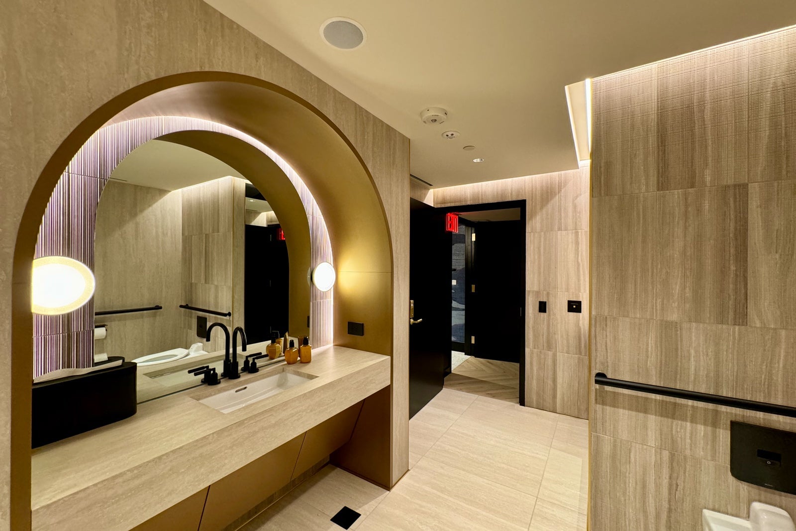 Bathroom in Chase Sapphire Lounge LaGuardia LGA