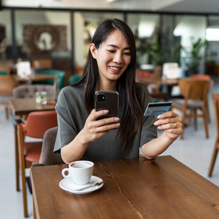 Should you get a flat-rate or bonus-category cash-back card?