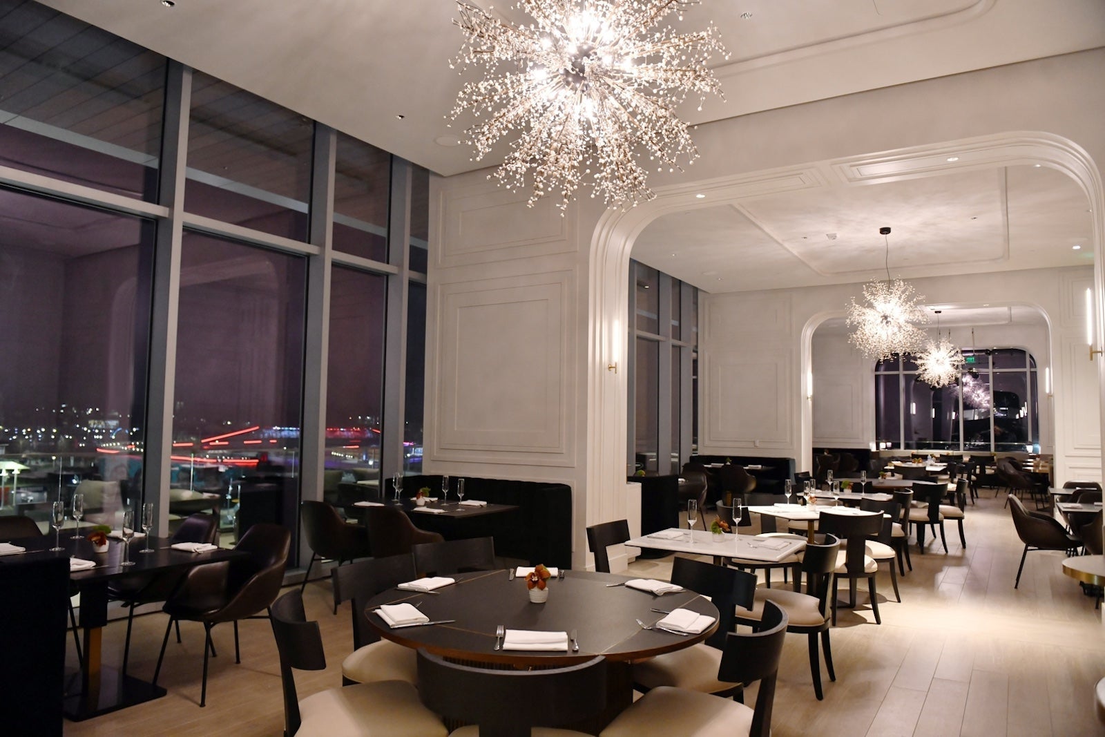 signia atlanta dining space