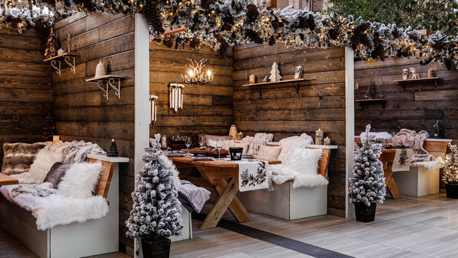fairmont-century-plaza-ski-chalet-booth