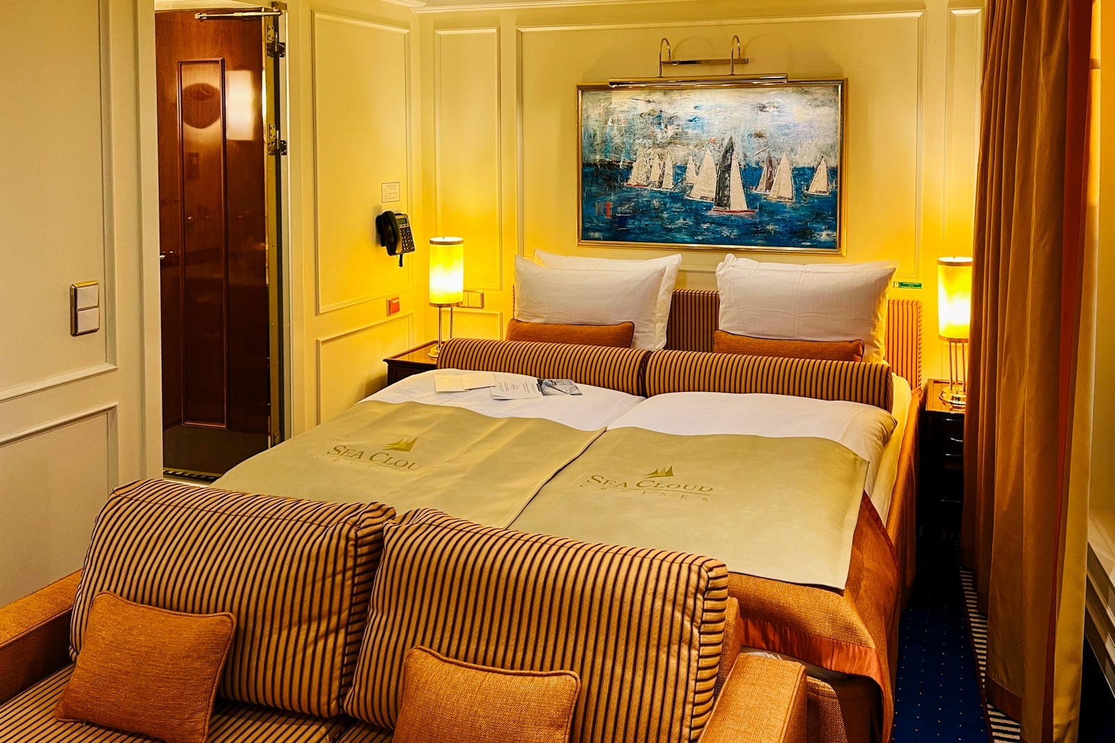 A junior suite on Sea Cloud Spirit
