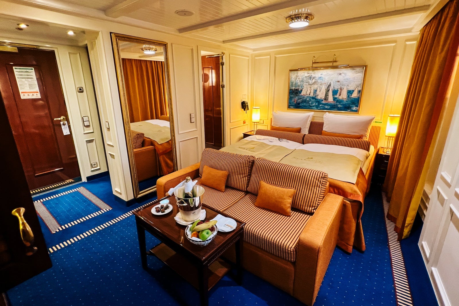 A junior suite on Sea Cloud Spirit