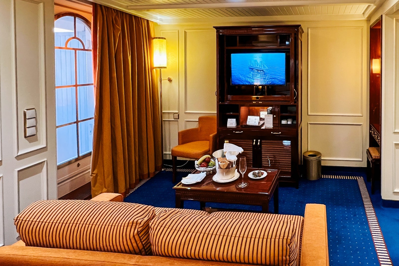 A junior suite on Sea Cloud Spirit