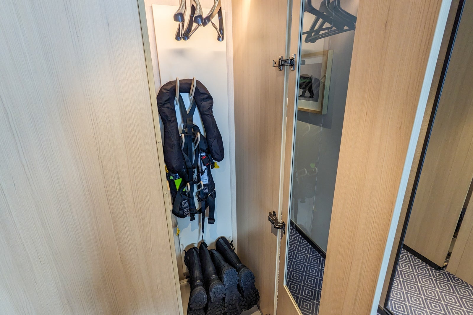 Drying closet on Viking Polaris.