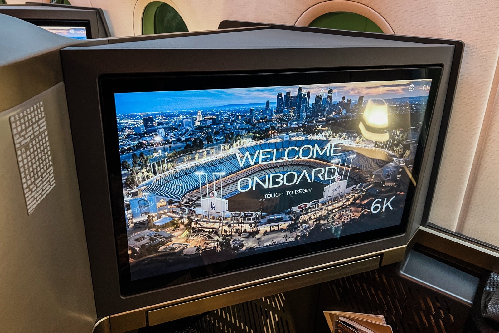 24-inch 4K screen in Starlux business class. CLINT HENDERSON/THE POINTS GUY