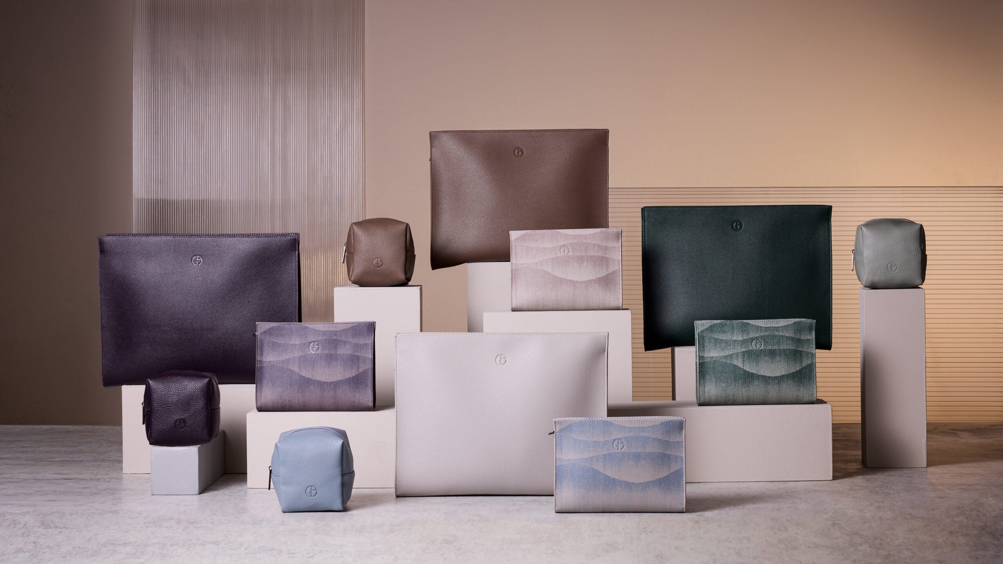 ETIHAD エティハド航空アメニティ＆ARMANIスウェットM/L Etihad reveals new luxury amenities across all cabins — featuring