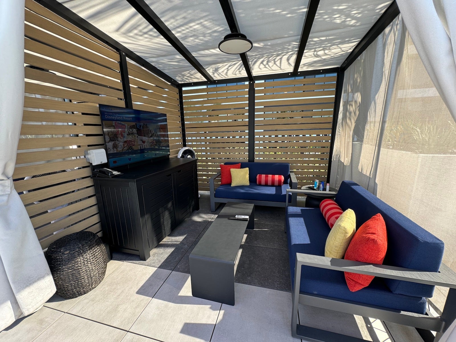 Pixar Place Hotel pool cabana