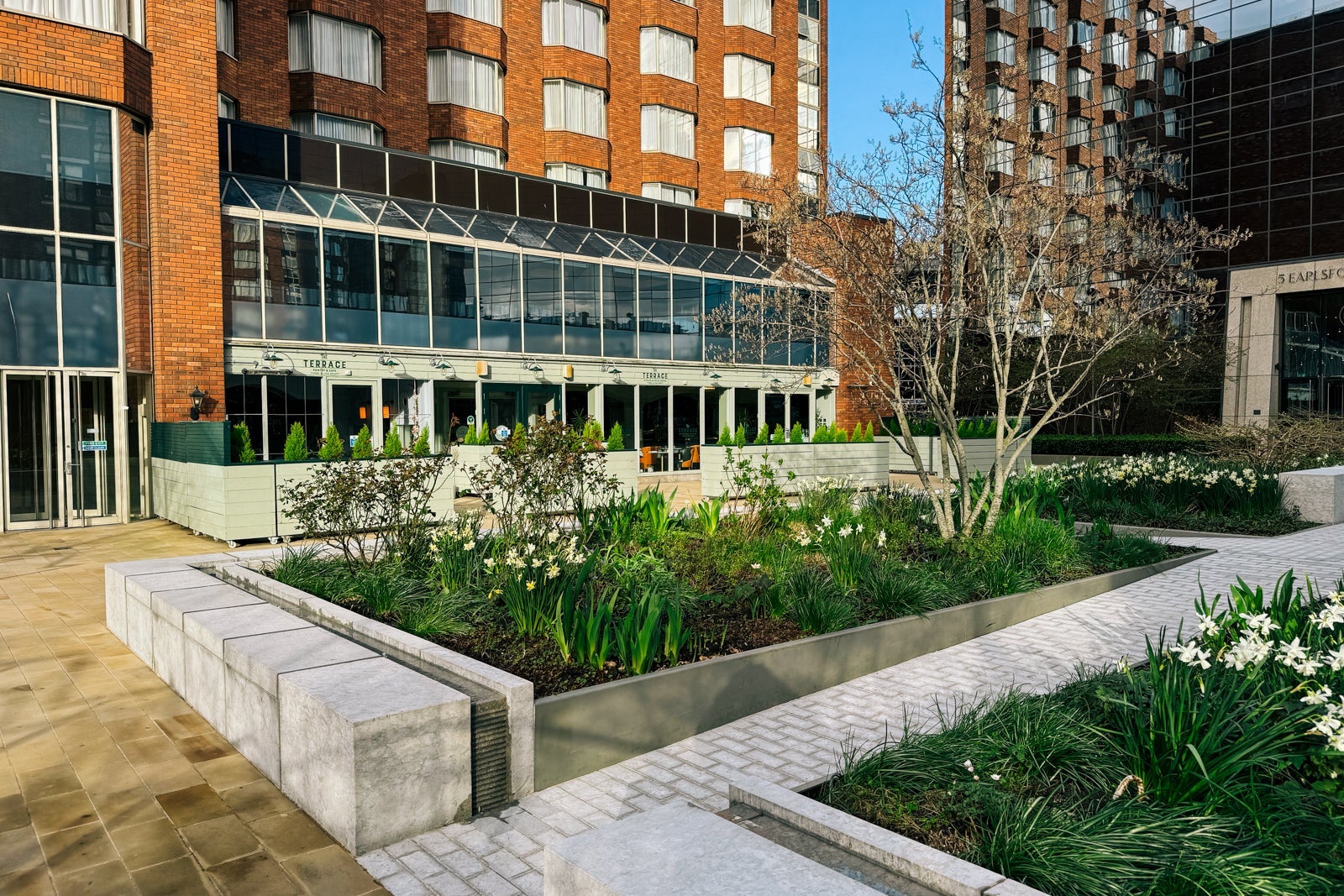 Garden-style patio at the Conrad Dublin