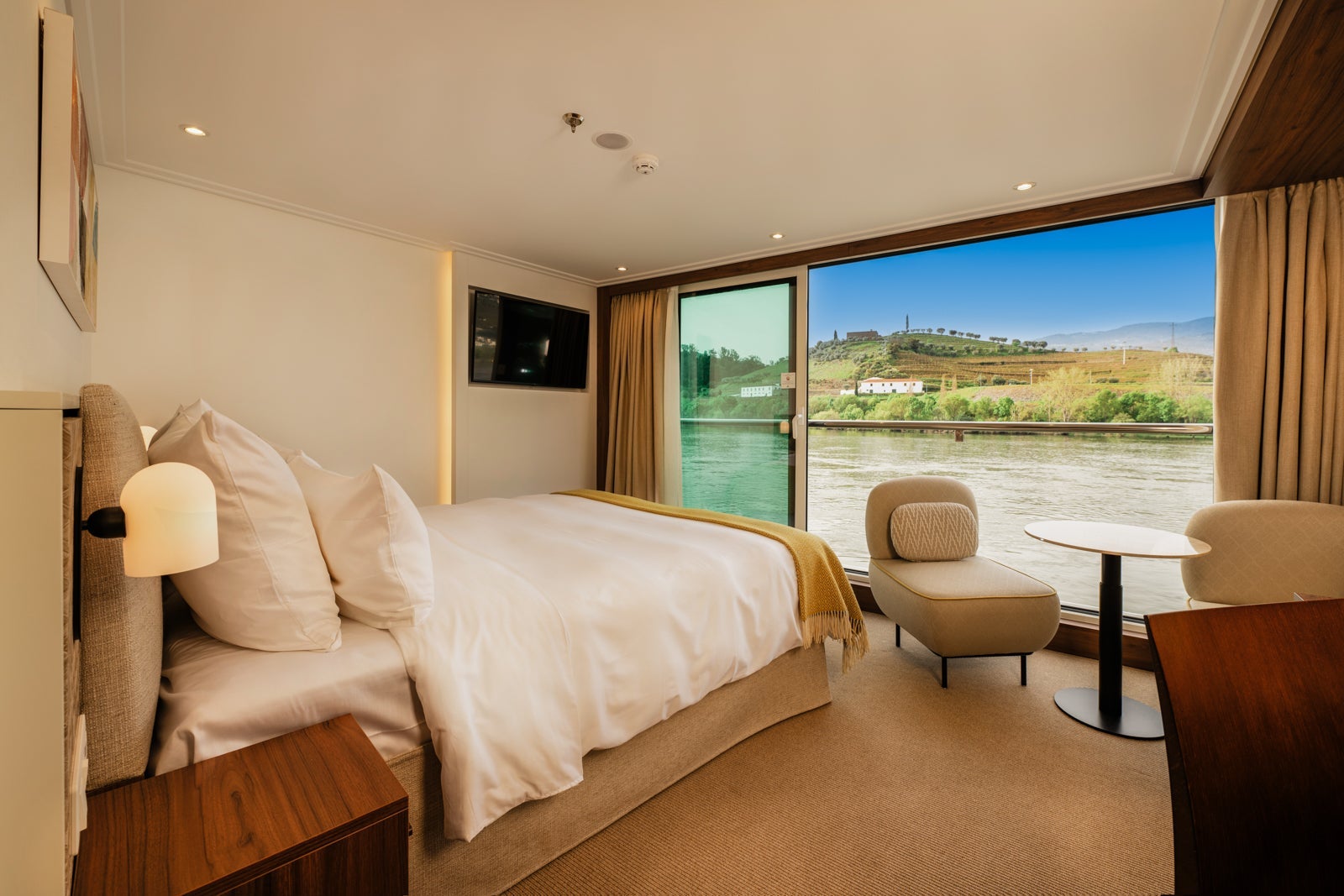 Panorama Suite on Avalon Alegria