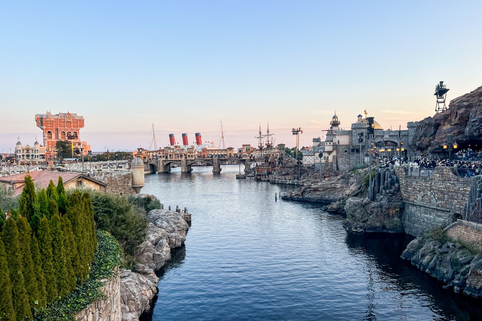 tokyo disney landscape