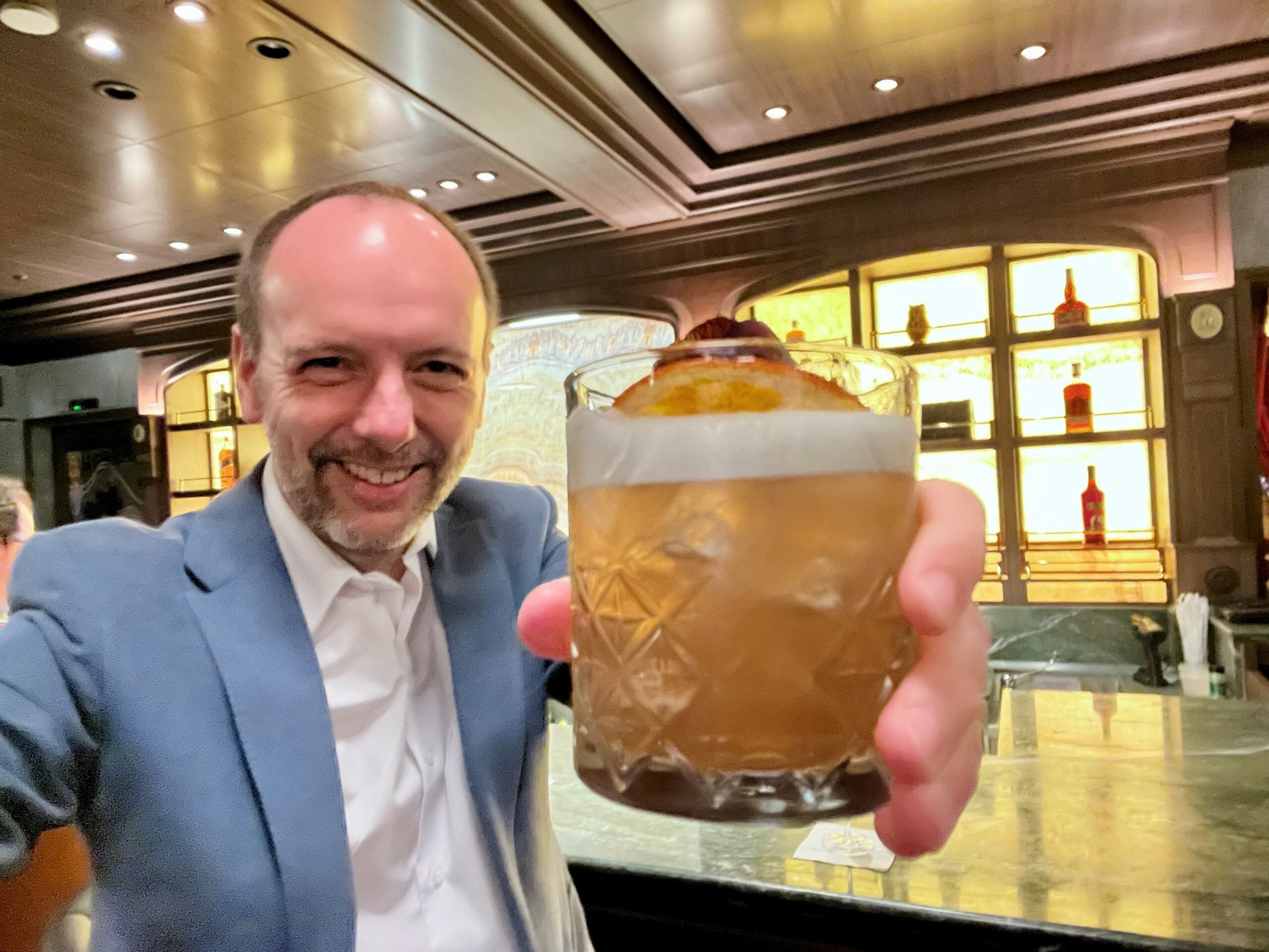 TPG's Gene Sloan tries the Houdini's Chest drink