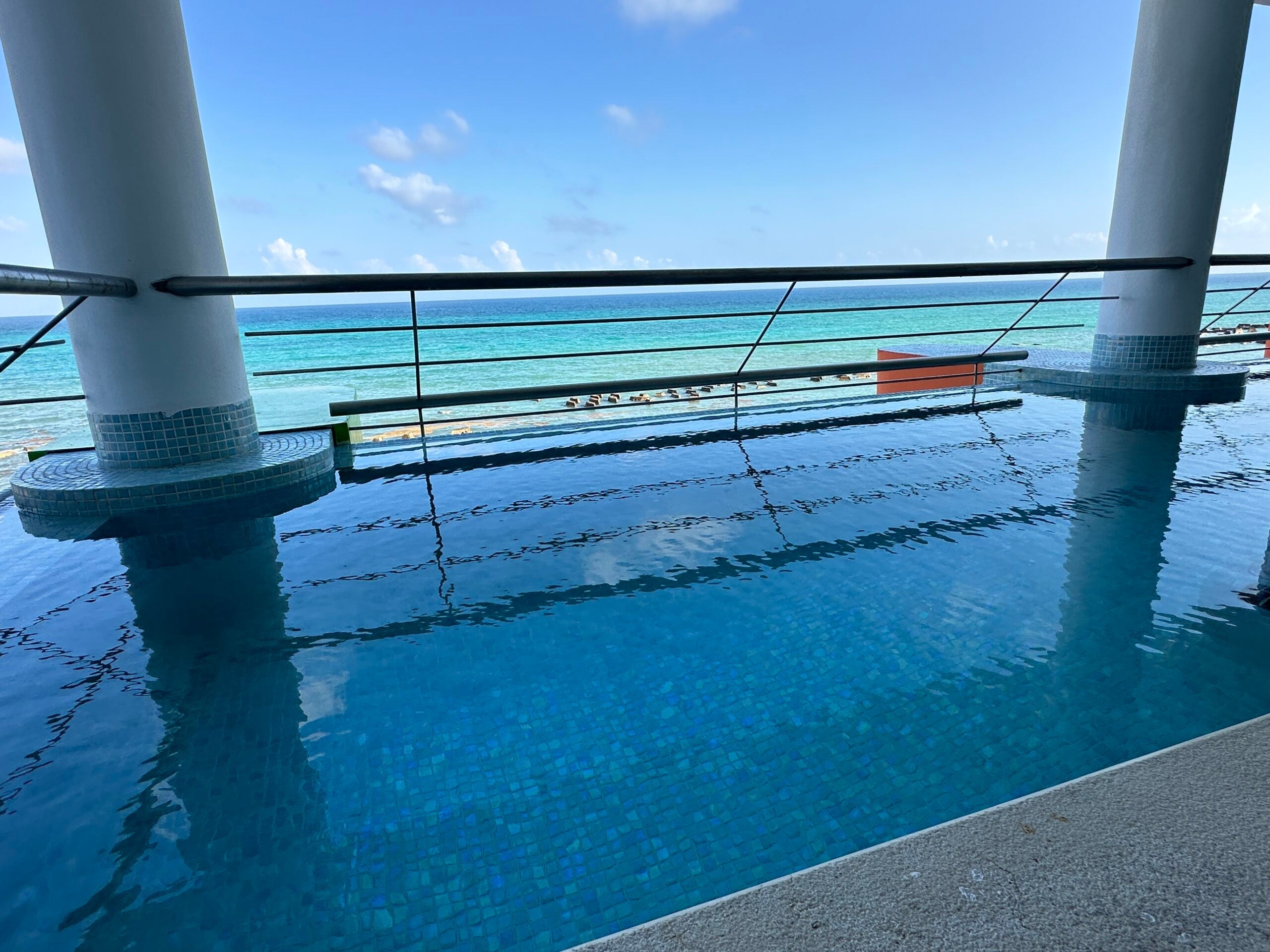 hotel balcony pool