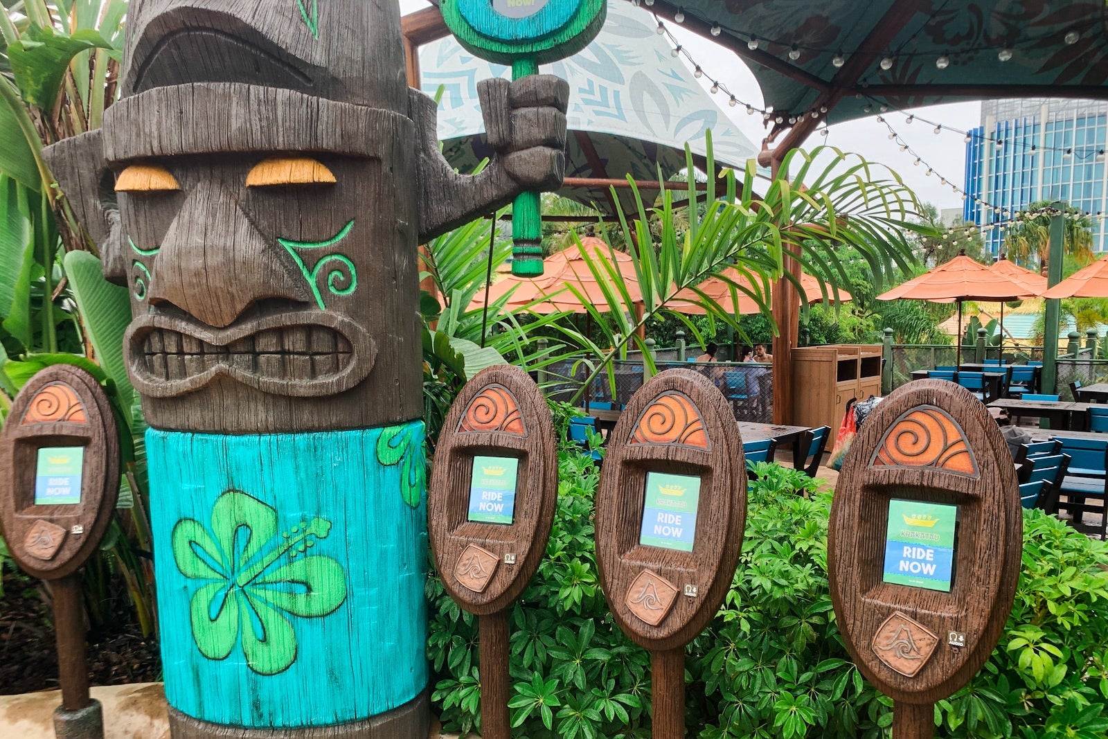 Skip the line tablets at Universal Volcano Bay