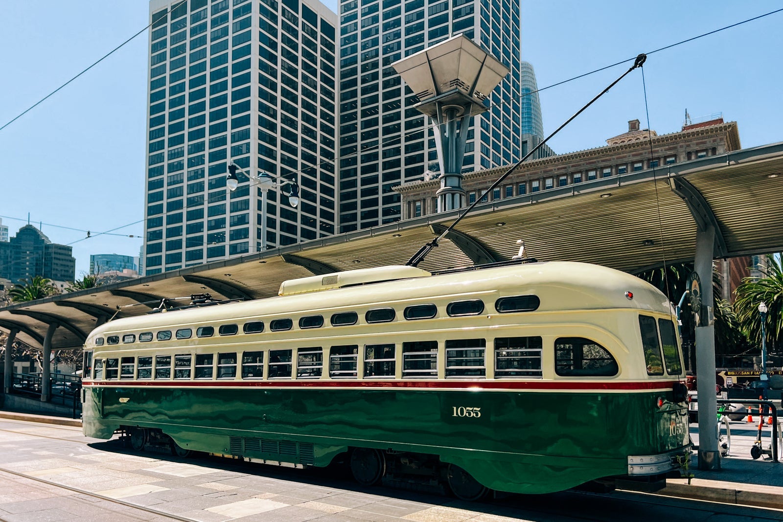 A retro San Francisco tram