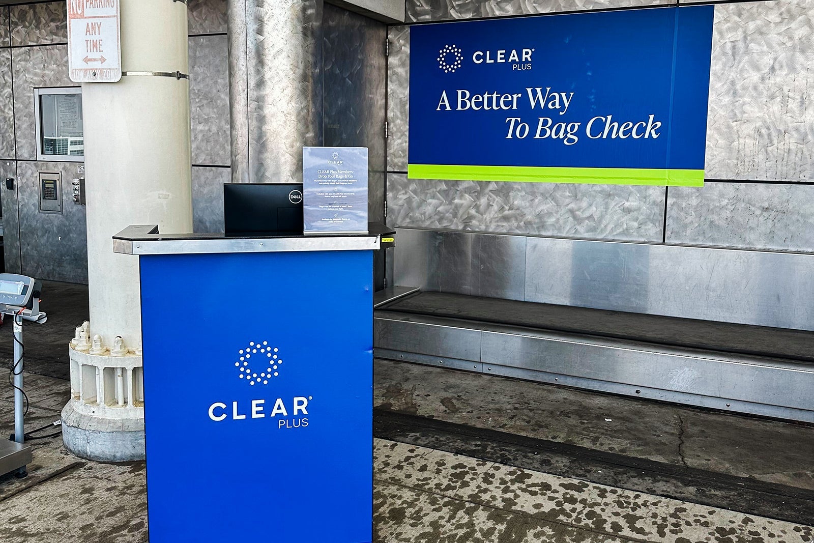 Clear Plus desk