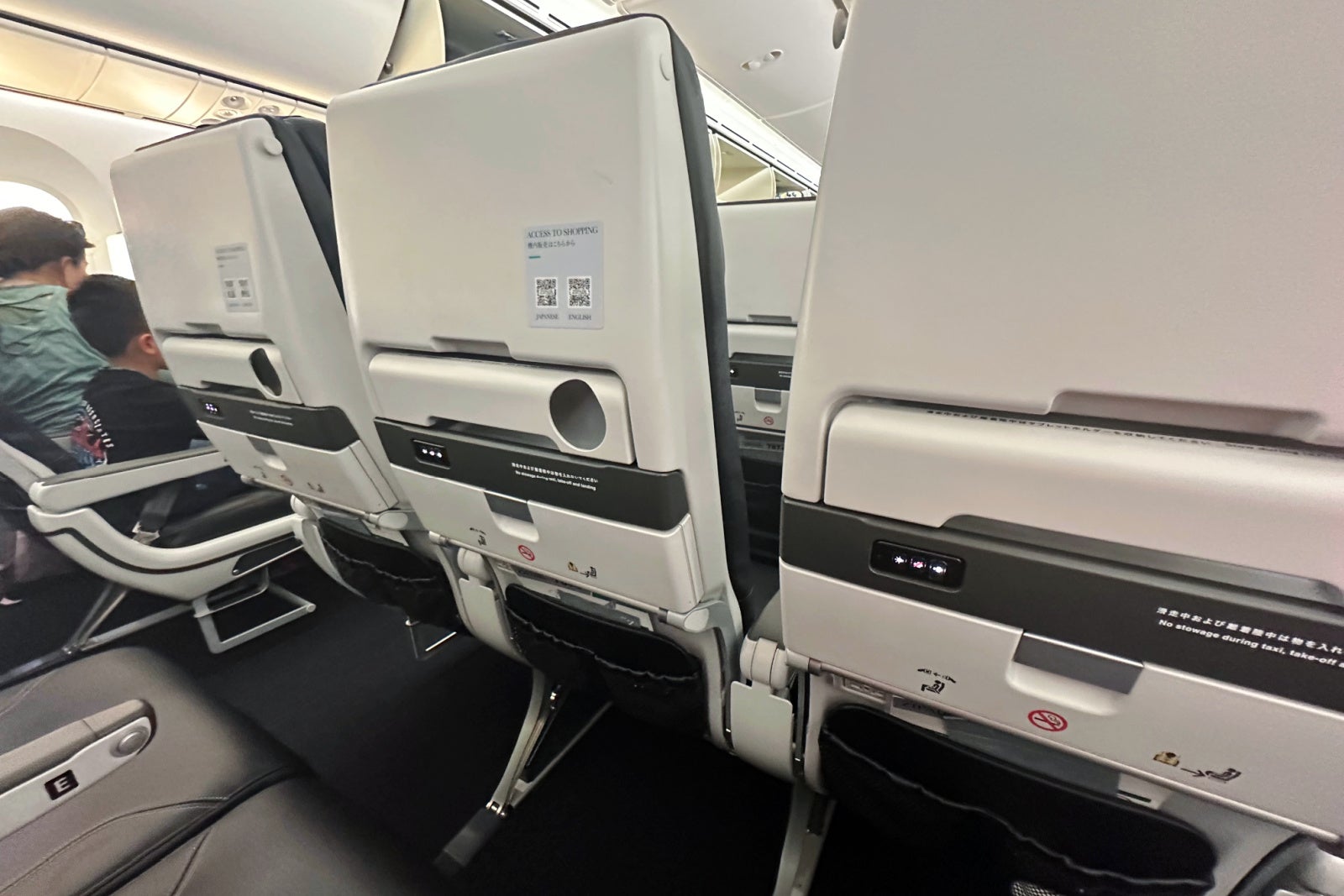 ZIPAIR Economy Cabin Pitch and Legroom