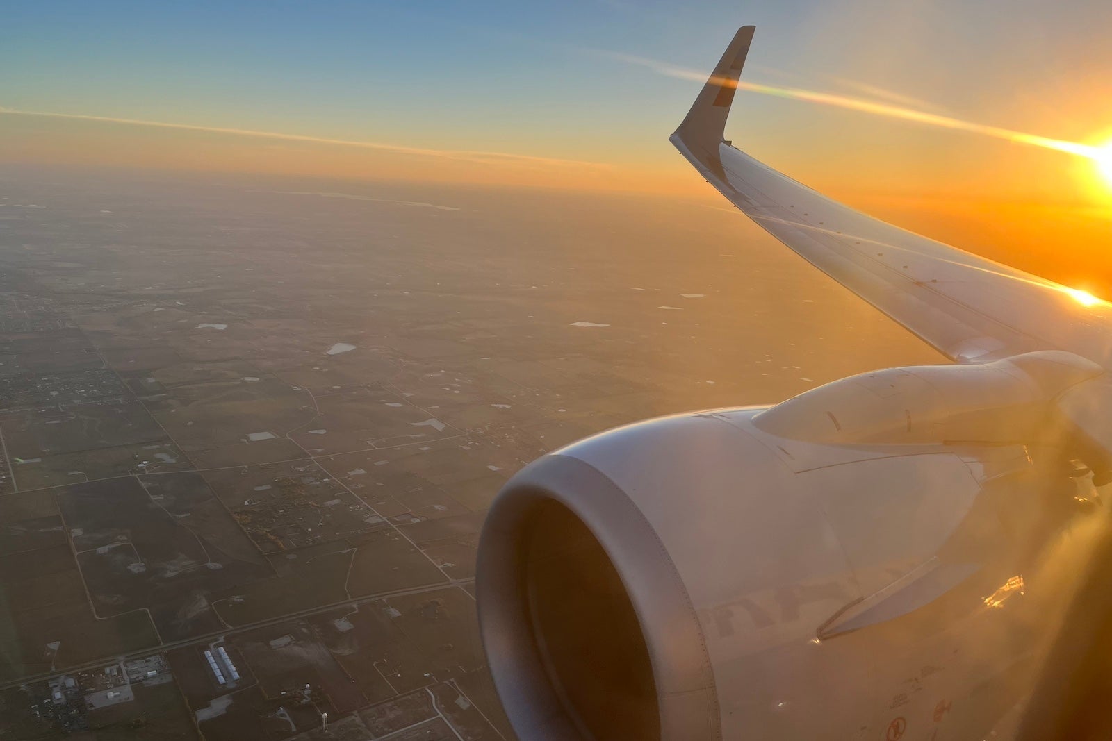 Landing at sunset at Dallas Fort Worth International Airport (DFW)