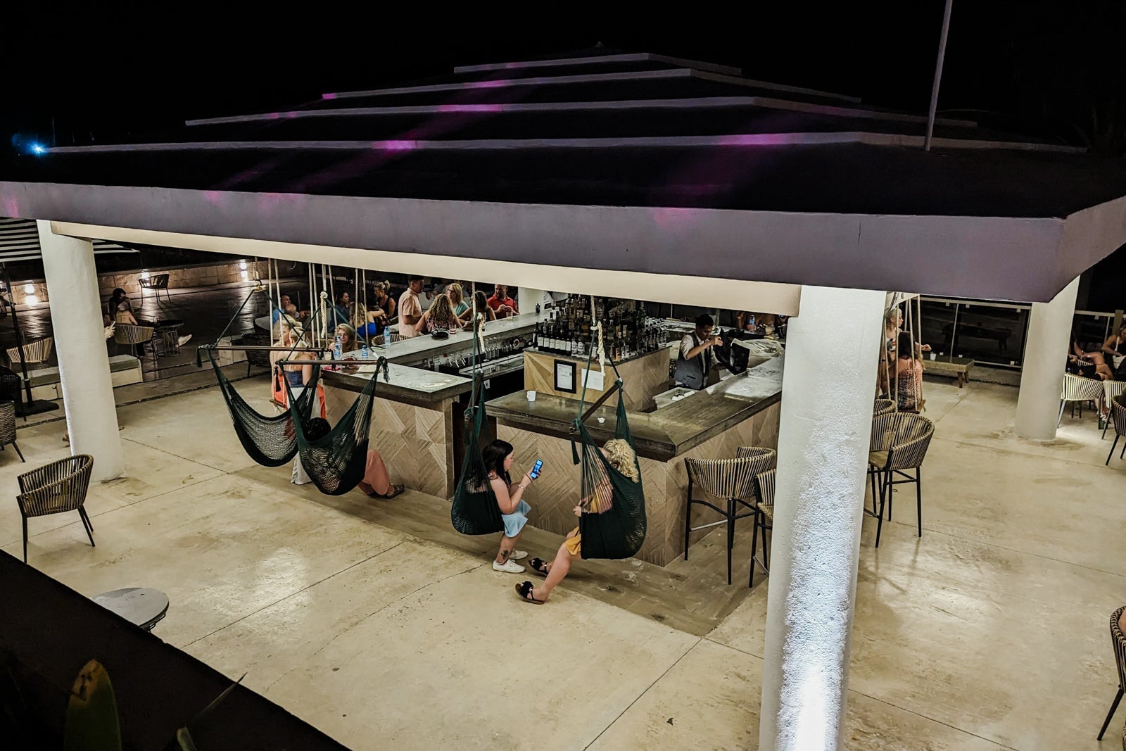 Dreams Jade beachront bar