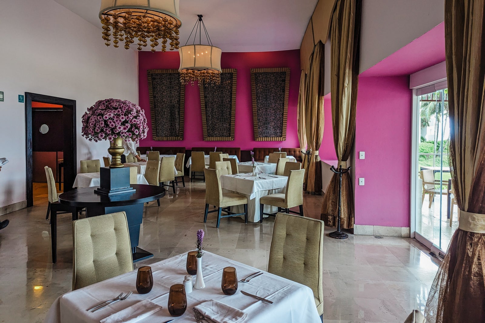 Dreams Jade dining