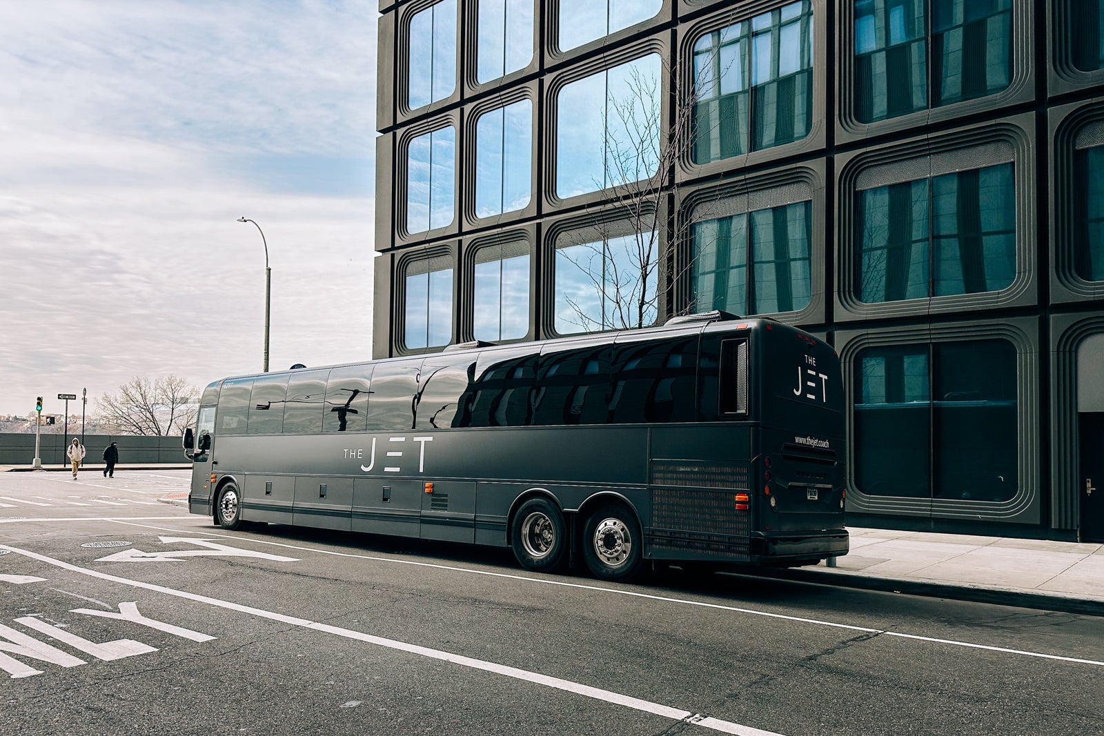 the jet bus