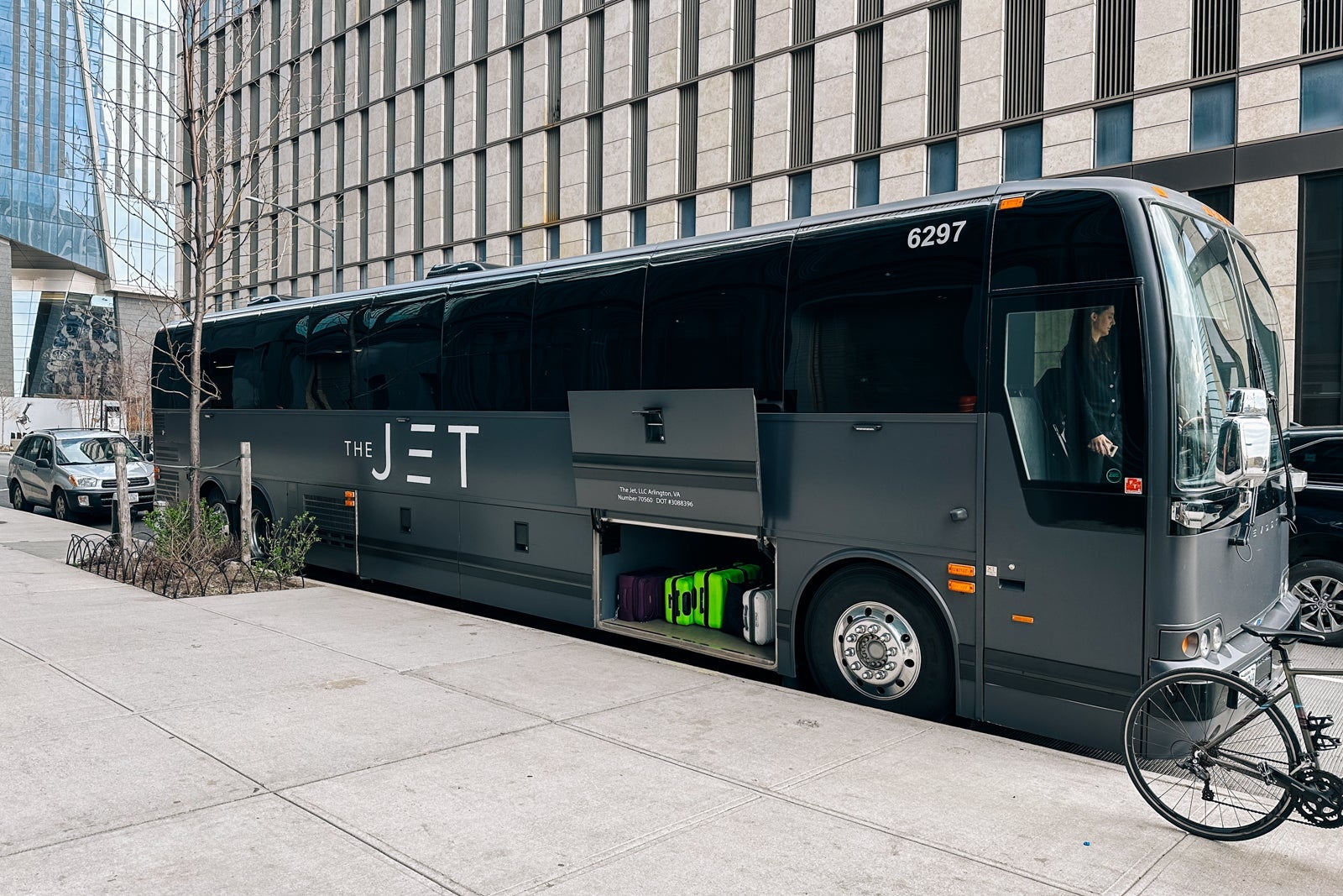 the jet bus