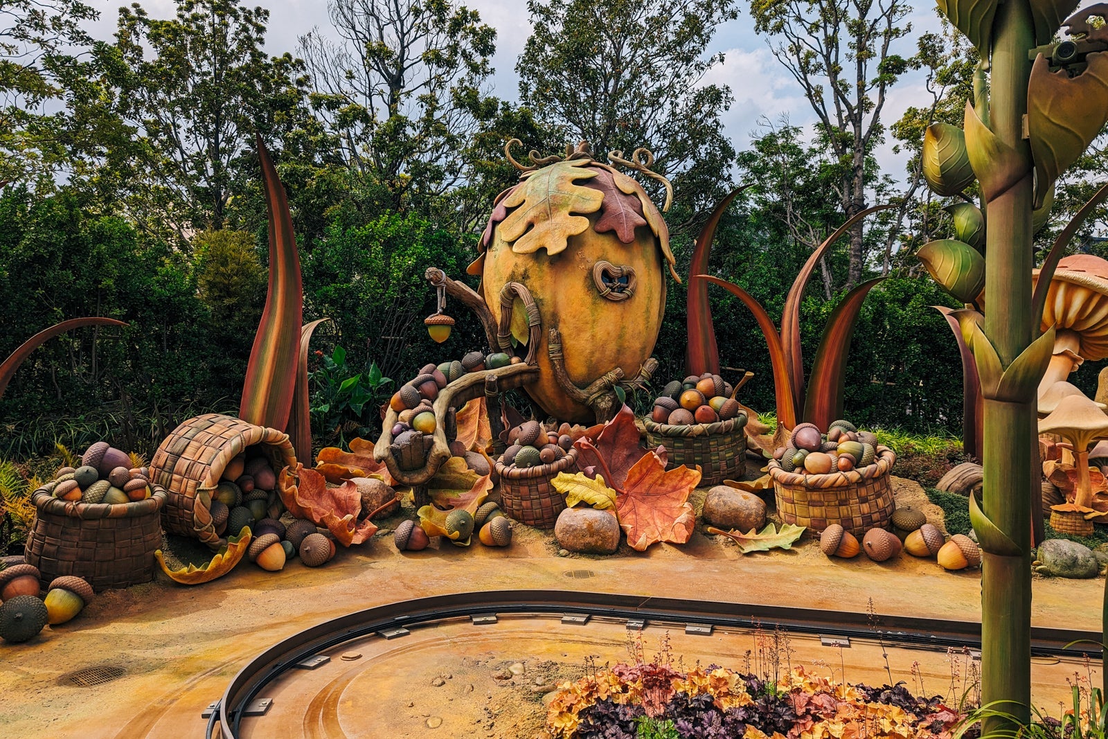 Fairy Tinker Bell's Busy Buggies