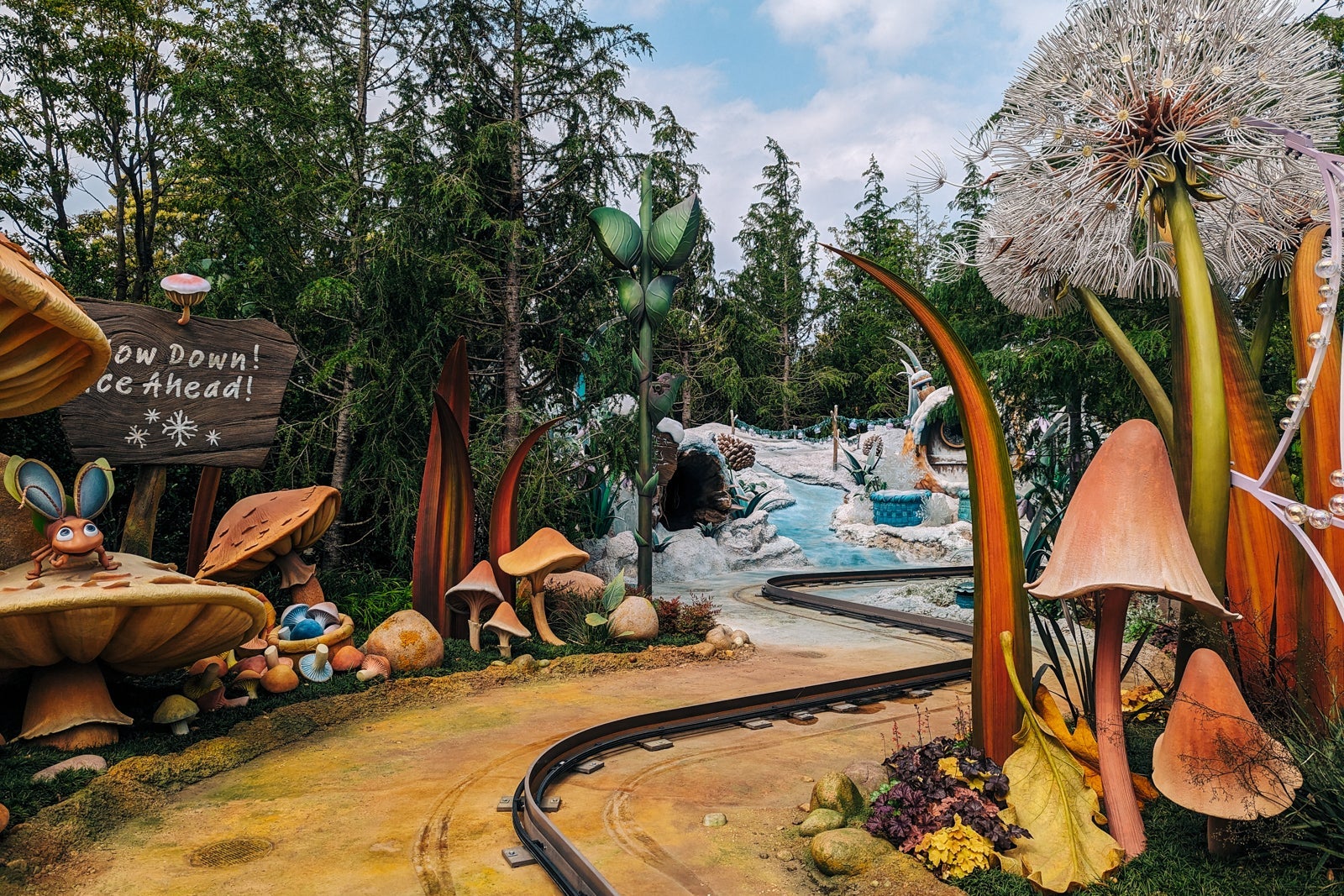 Fairy Tinker Bell's Busy Buggies