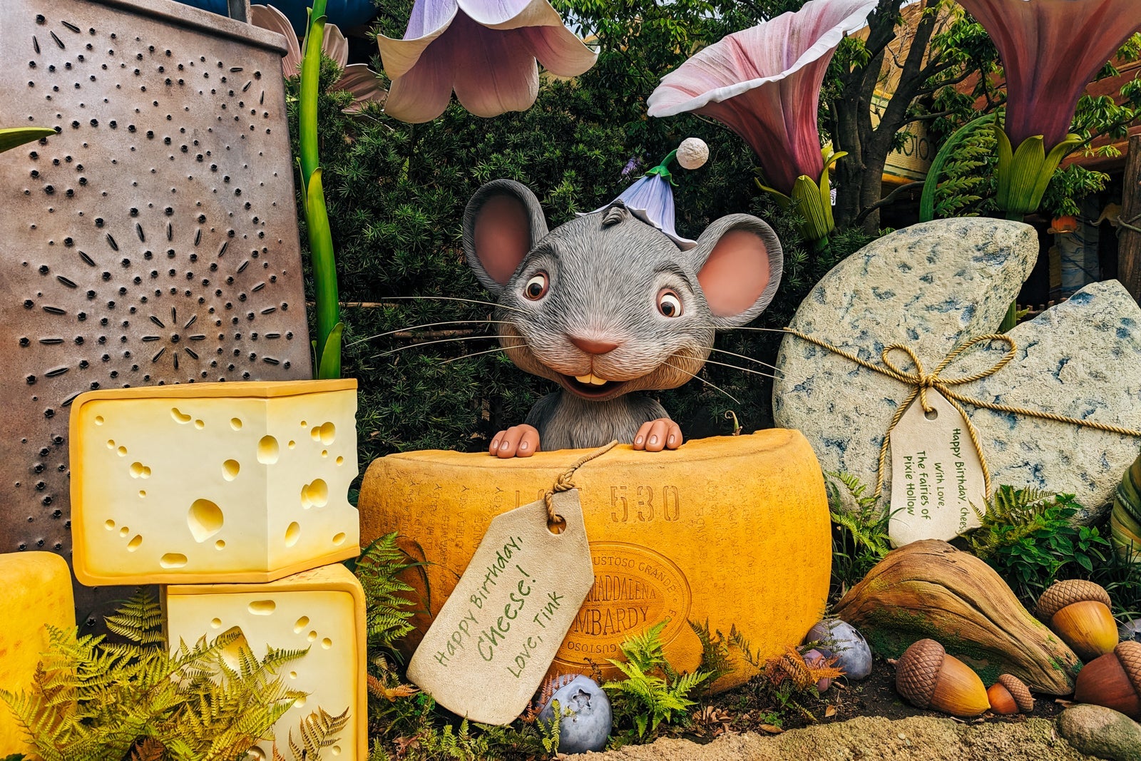 Fairy Tinker Bell's Busy Buggies