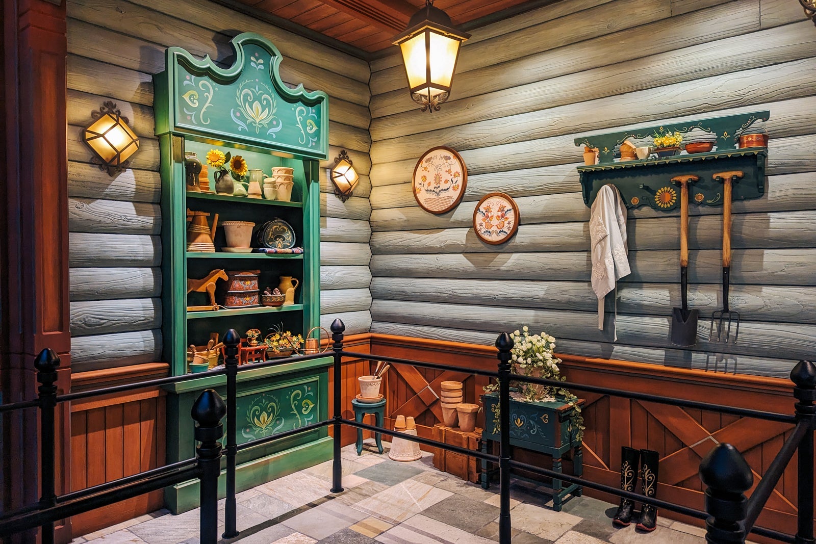 Anna and Elsa's Frozen Journey