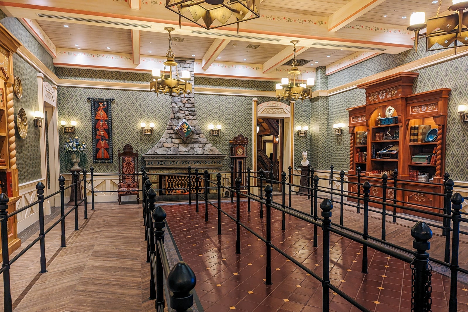 Anna and Elsa's Frozen Journey