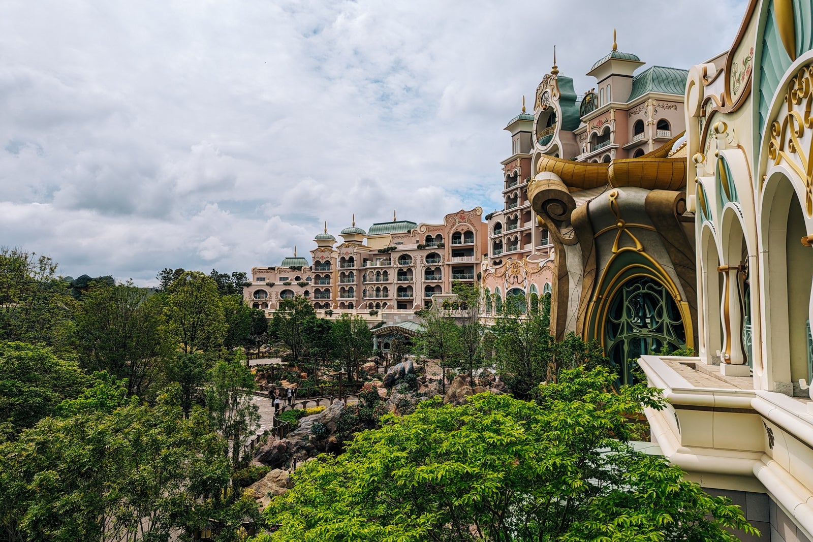 Tokyo DisneySea Fantasy Springs Hotel