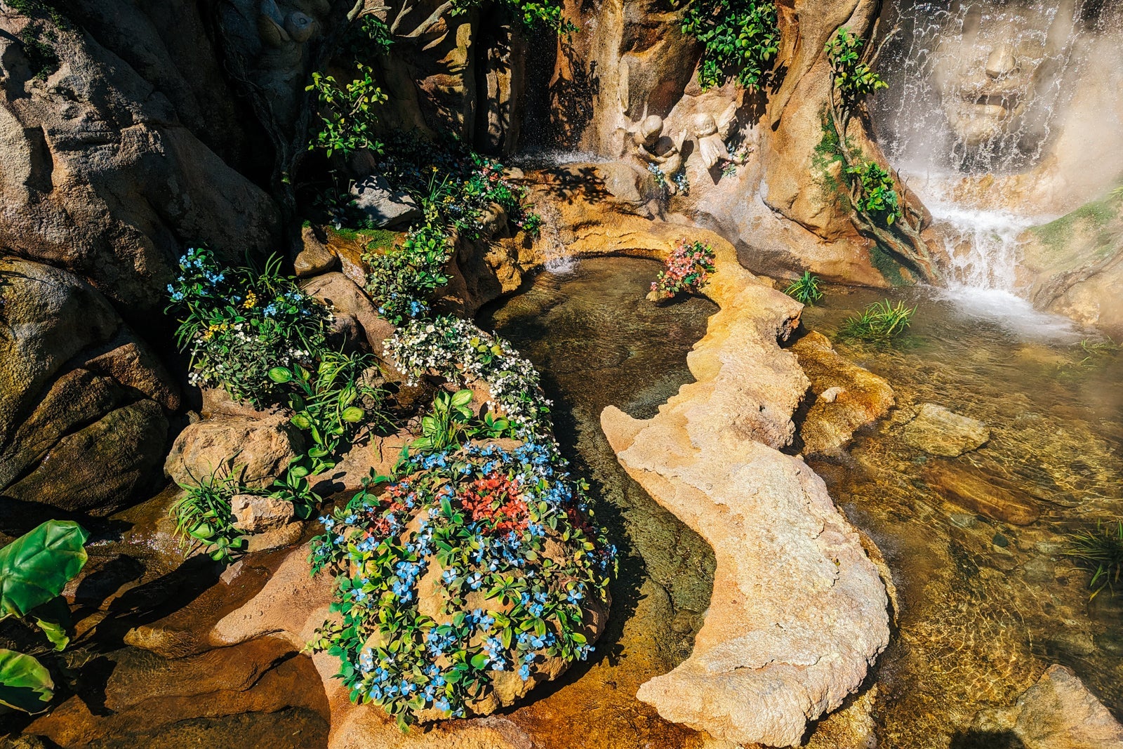 Tokyo DisneySea Fantasy Springs rockwork