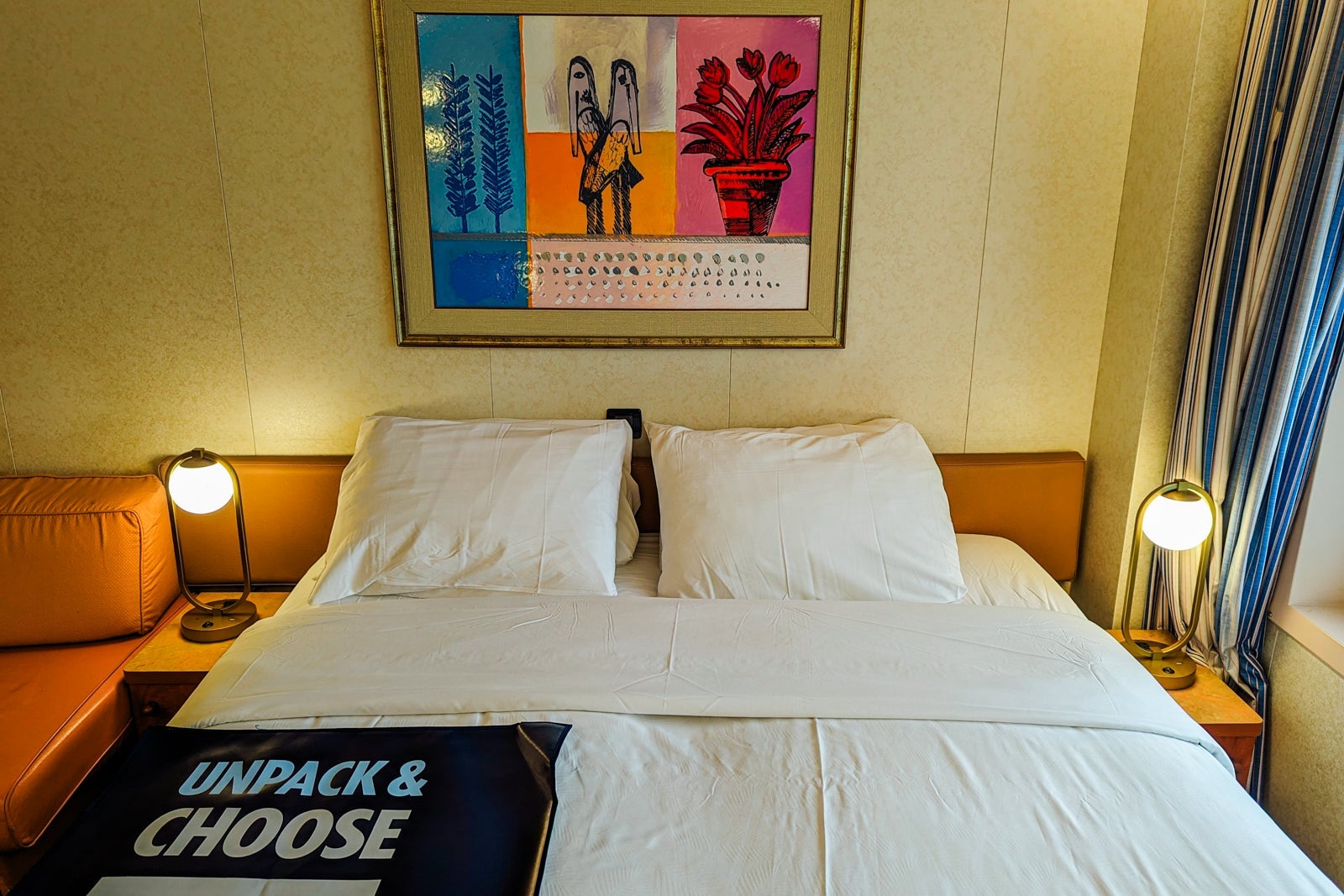 Carnival Glory cabin bed