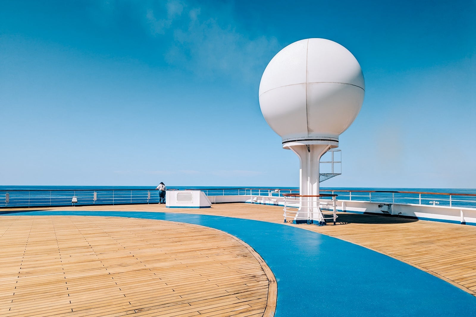 Carnival Glory track