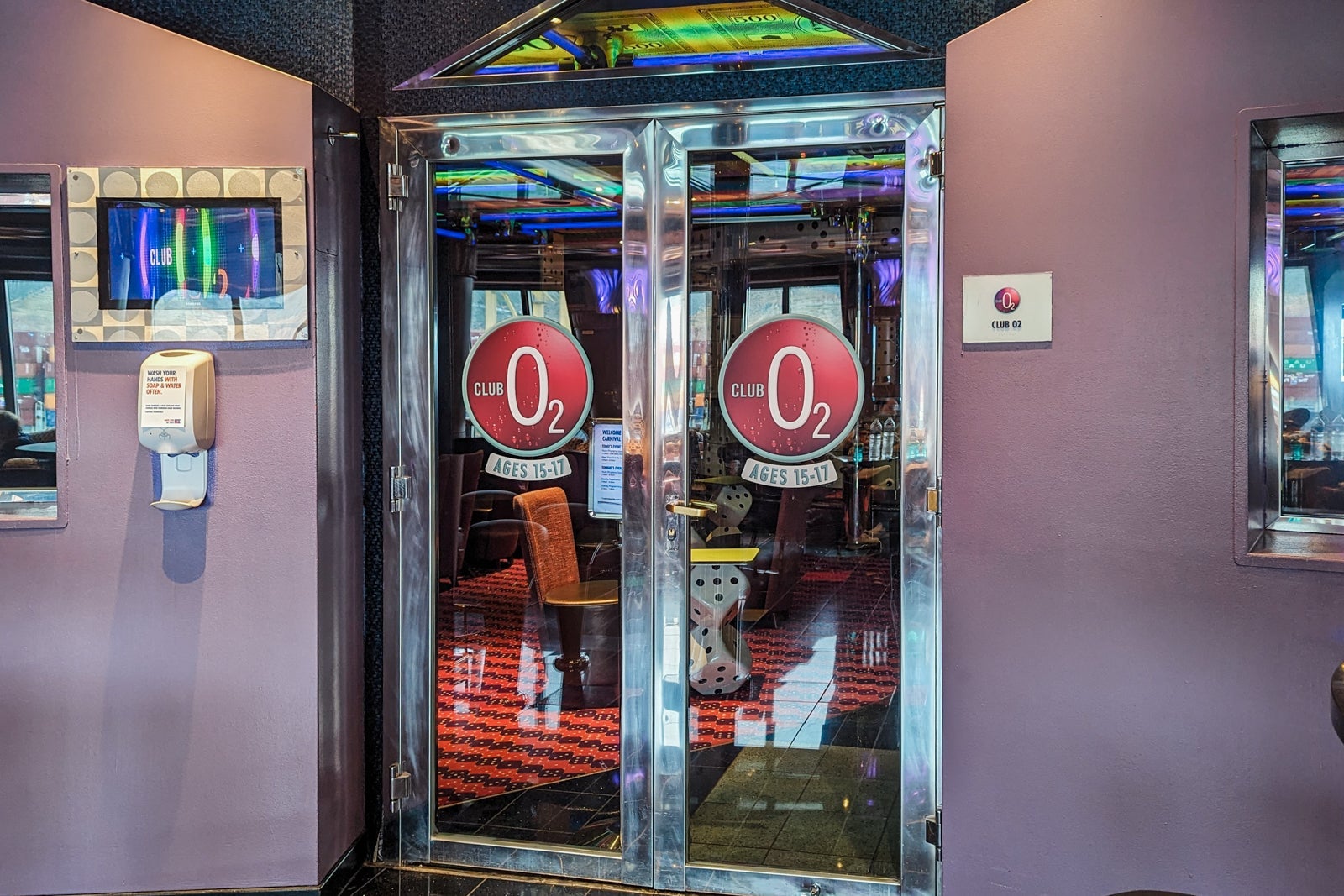 Carnival Glory Club O2