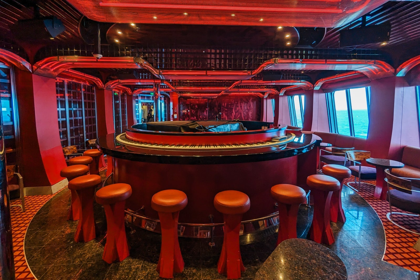Carnival Glory piano bar