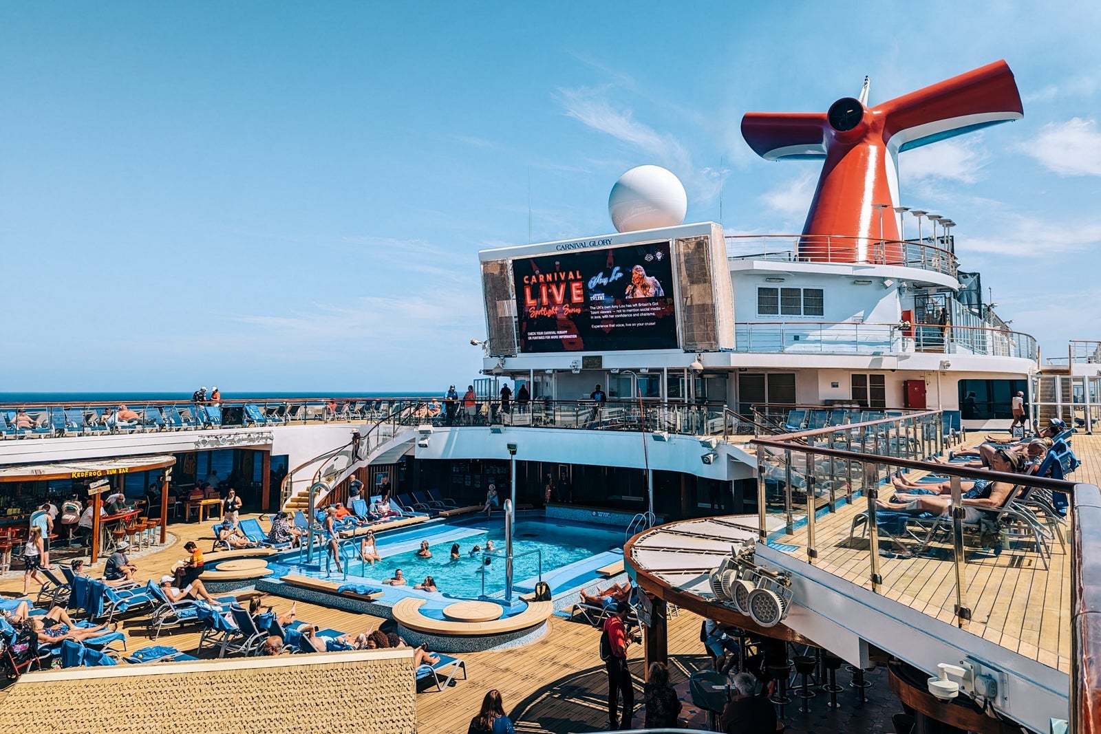 Carnival Glory pool