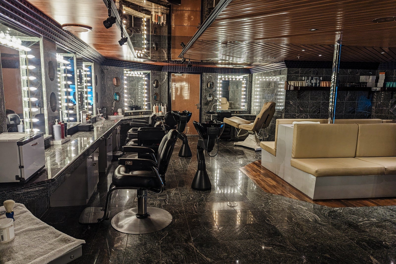 Carnival Glory fitness center